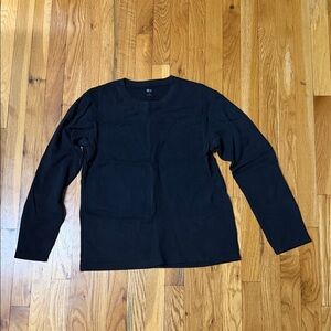 Uniqlo Men's Classic Black Long Sleeve Tee